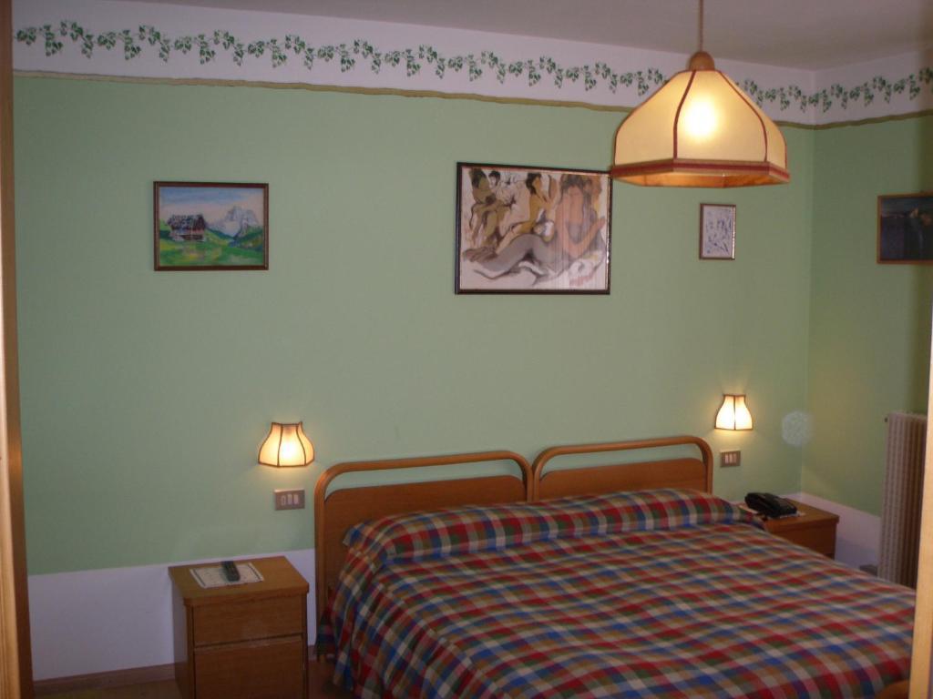Albergo Ombrettola ファルカーデ 部屋 写真
